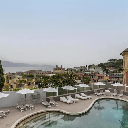 Hotiday Santa Margherita Porto 4*