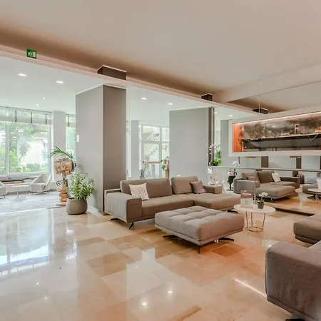 Отель Hotiday Santa Margherita Porto 4*